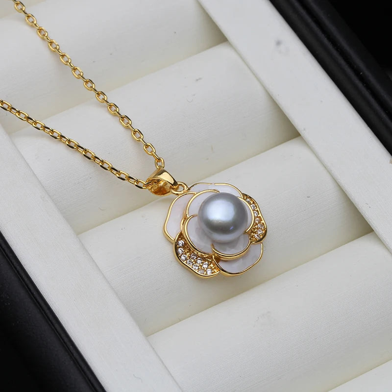 Natural Freshwater Pearl Necklace with Cute Pendant With Mother Of Pearl