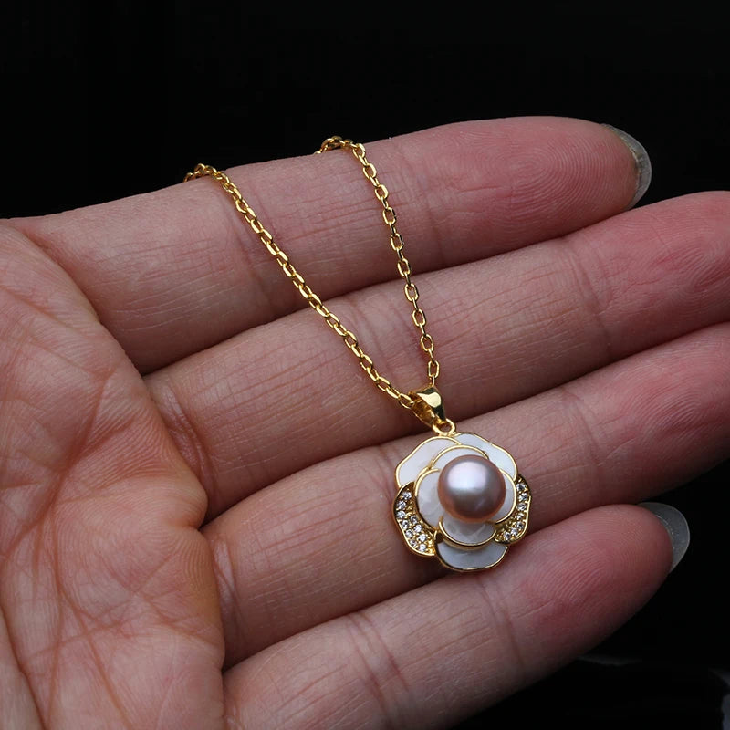 Natural Freshwater Pearl Necklace with Cute Pendant With Mother Of Pearl