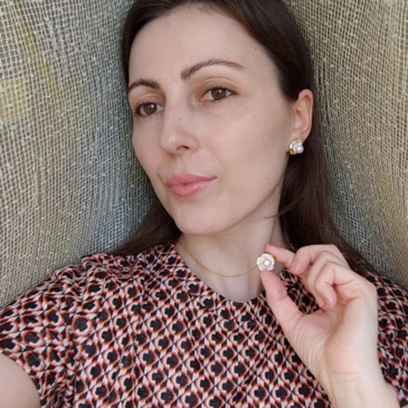 Natural Freshwater Pearl Necklace with Cute Pendant With Mother Of Pearl