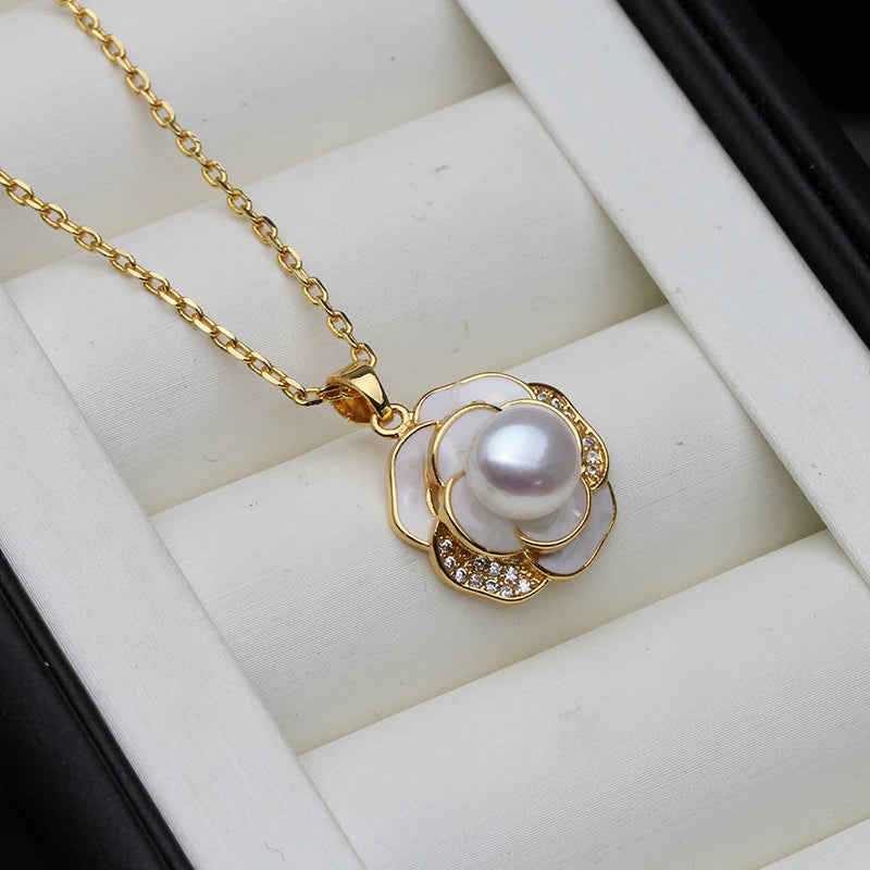 Natural Freshwater Pearl Necklace with Cute Pendant With Mother Of Pearl